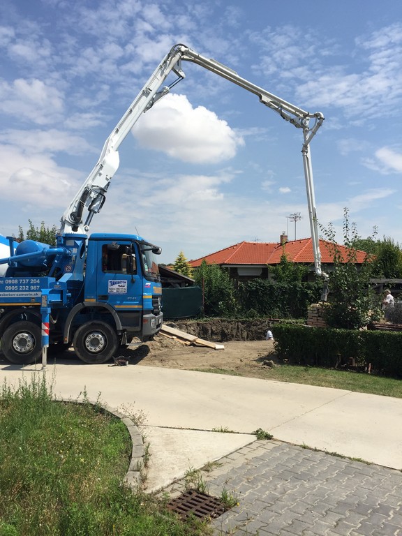 Stavebná spoločnosť QUATTRO-H - výstavba rodinného domu